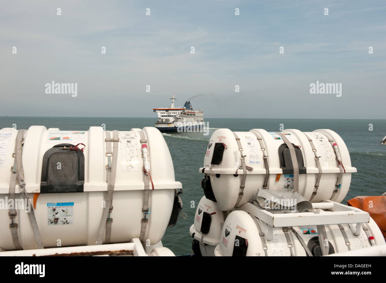 Cross Channel di imbarcazioni di salvataggio di Traghetti English Calais Francia Foto Stock