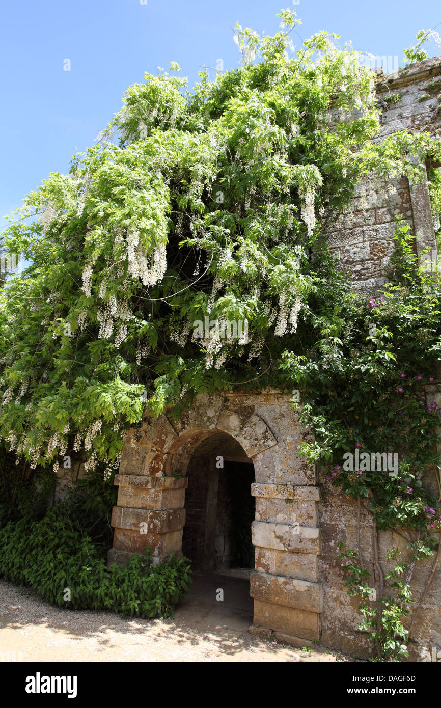 Porta ad arco, Scotney Castle, Kent Foto Stock