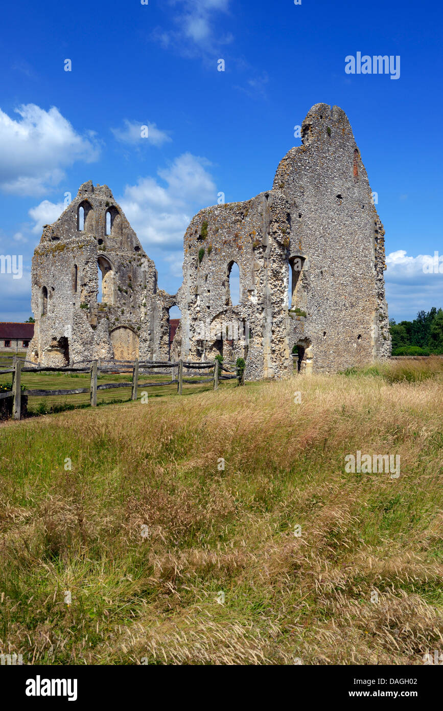 Resti della guest house di Boxgrove Priory, Boxgrove, West Sussex, Regno Unito Foto Stock