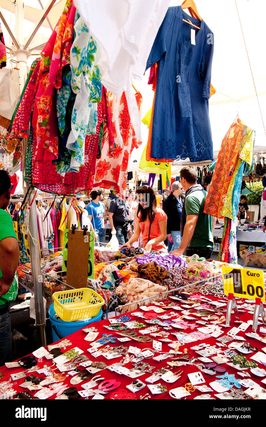 Porta portese street market in rome immagini e fotografie stock ad alta  risoluzione - Alamy
