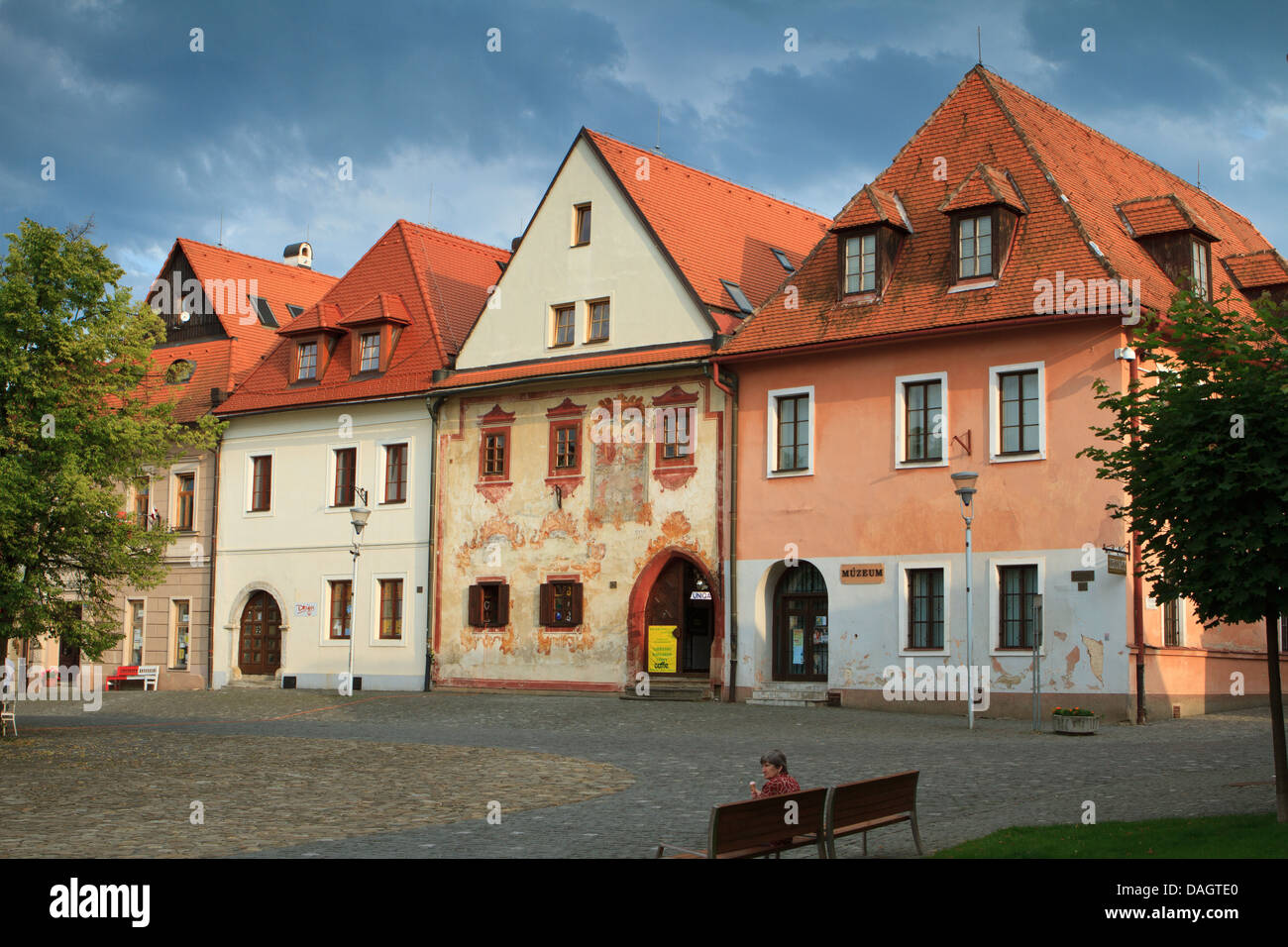 Bardejov - Radnicne square - mercato medievale, circondata da elementi gotici e rinascimentali case borghesi. Foto Stock Bardejov - Radnicne square - mercato medievale, circondata da elementi gotici e rinascimentali case borghesi. Foto Stock