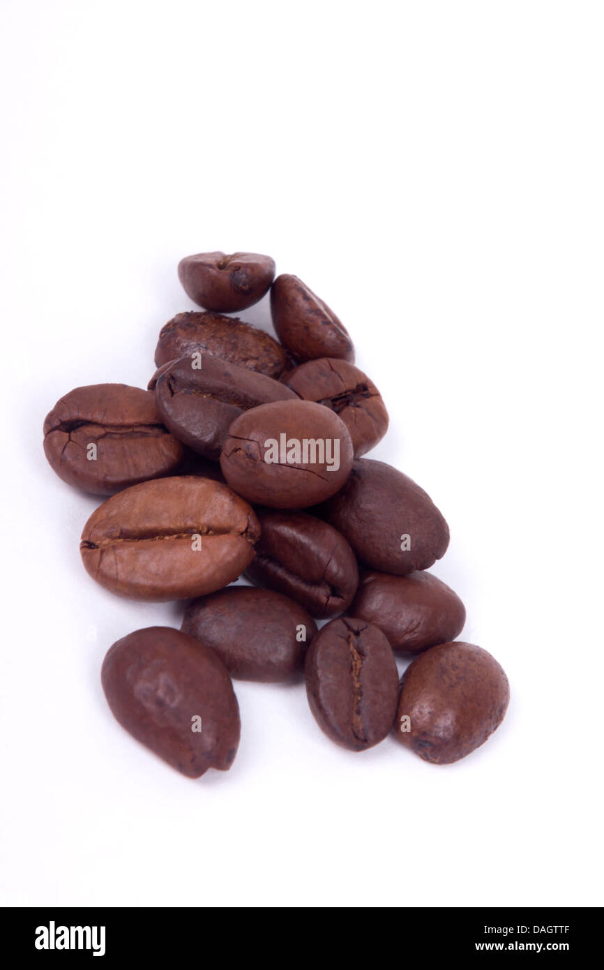 Colpo isolato di chicchi di caffè Foto Stock