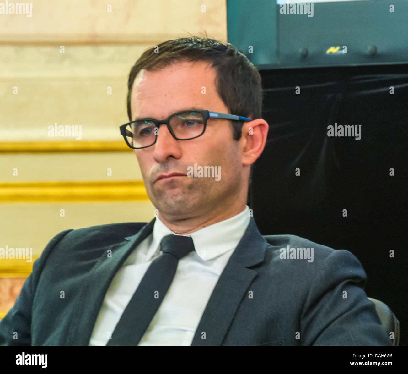 Parigi, Francia. Ritratto, Conferenza Internazionale d'affari, la società innovativa del XXI secolo, 'Benoit Hamon' (Ministro francese dell'istruzione), Partecipante, persone Foto Stock