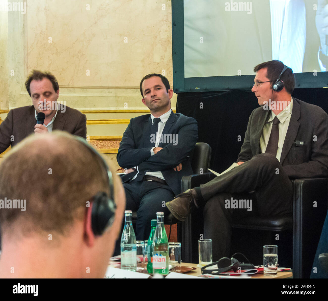 Parigi, Francia. International Business Conference, The innovative Society of the 21st Century, 'Benoit Hamon' (politico francese) Panel Discussion, Socialist Labour Party Foto Stock