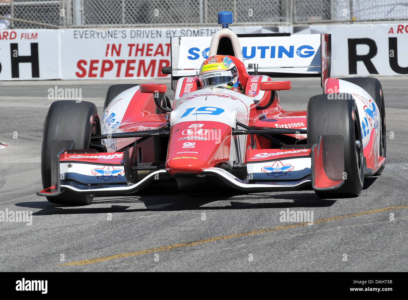 Toronto, Ontario, Canada. 13 Luglio, 2013. Toronto, Ontario, Canada, 13 luglio 2013. Justin Wilson (19) in azione durante la Honda Indy Toronto a Exhibition Place, Toronto luglio 13th.Gerry Angus/CSM/Alamy Live News Foto Stock