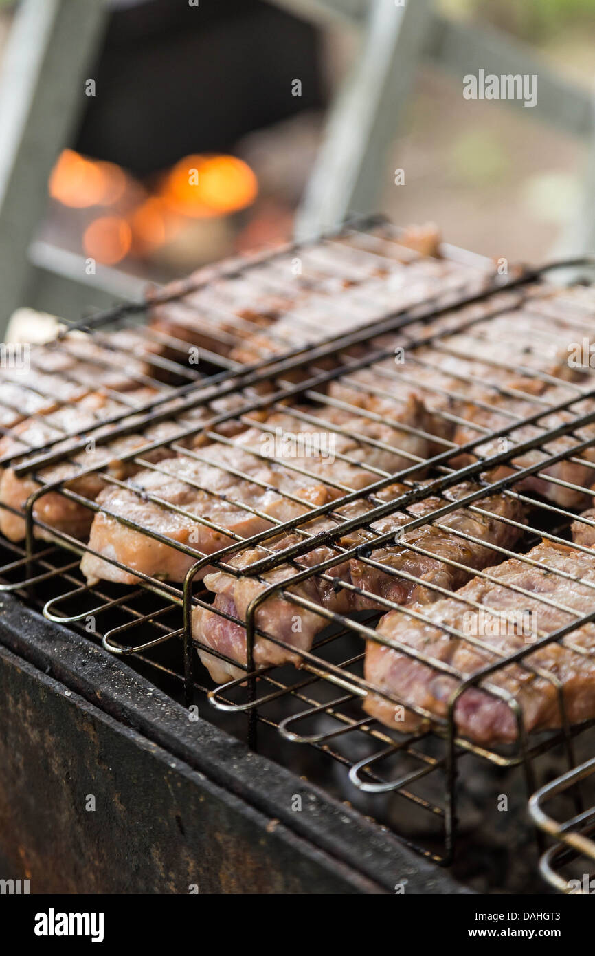Succo di bistecche di carne per le grigliate barbecue Foto Stock
