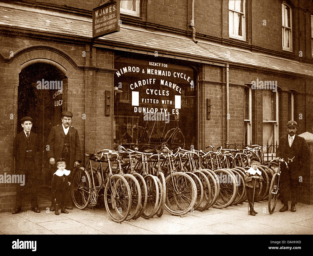 Negozio di Biciclette dei primi anni del novecento Foto Stock
