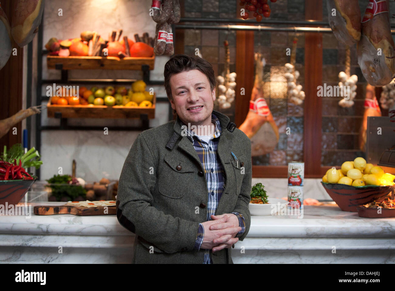 Jamie Oliver presso il suo ristorante Jamie's Italian su King Street , Manchester . Foto Stock