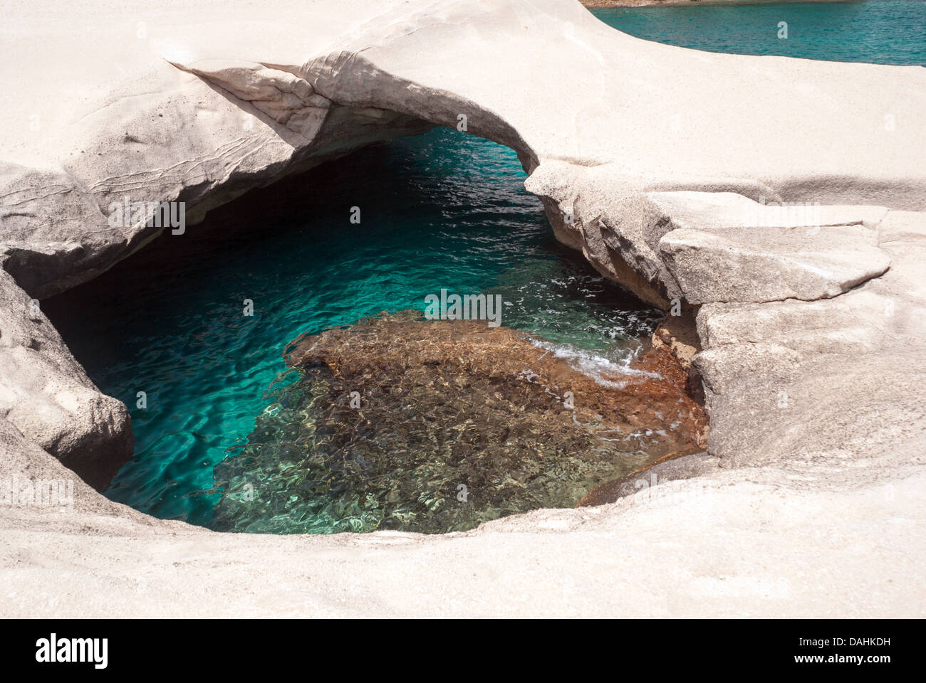 Le grotte e le formazioni rocciose di mare a Kleftiko area sull isola di Milos,una Grecia Foto Stock