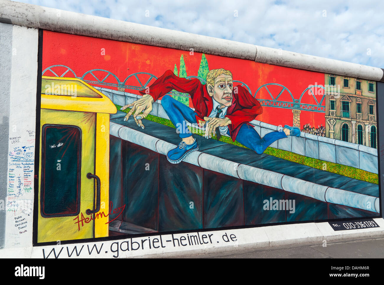 Der Mauerspringer (parete ponticello) dipinto di Gabriel Heimler, la East Side Gallery, il muro di Berlino (Berliner Mauer), Germania Foto Stock