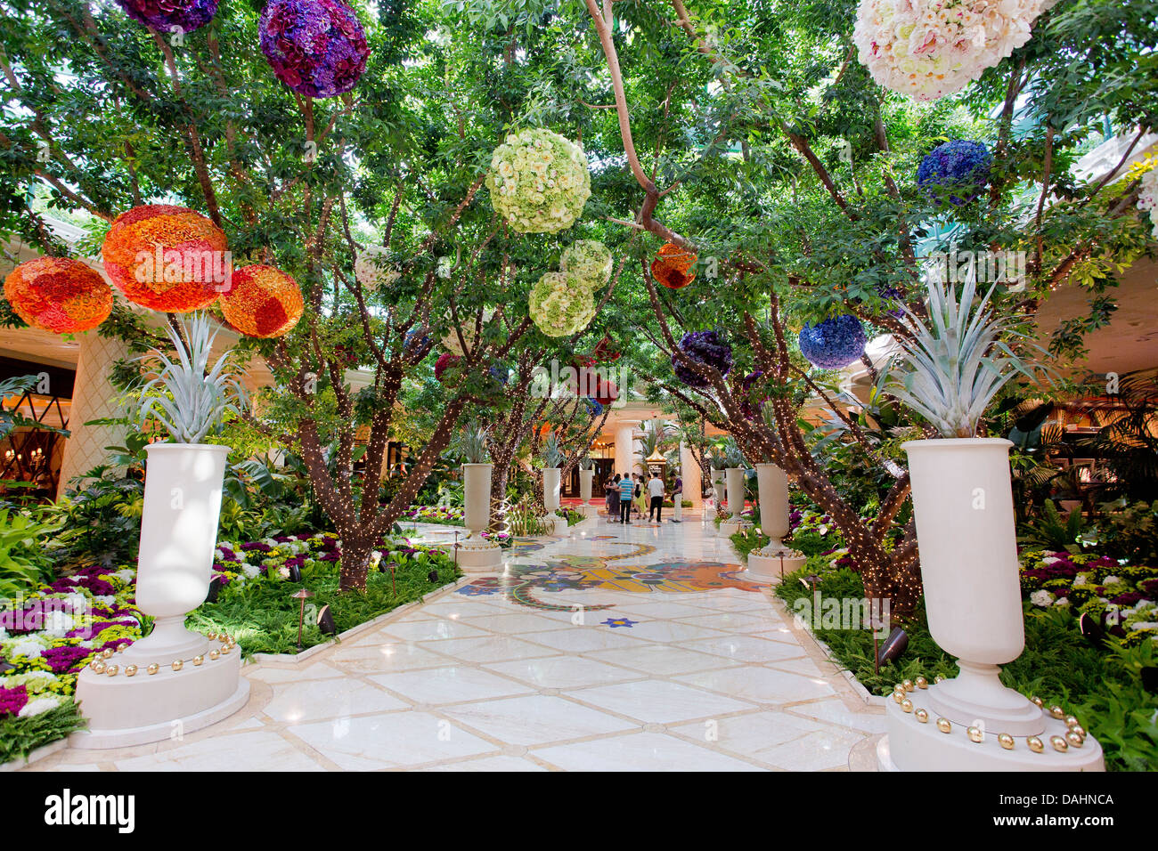 Il giardino interno del Wynn e Encore Hotel e Resort di Las Vegas, nel Nevada. Foto Stock