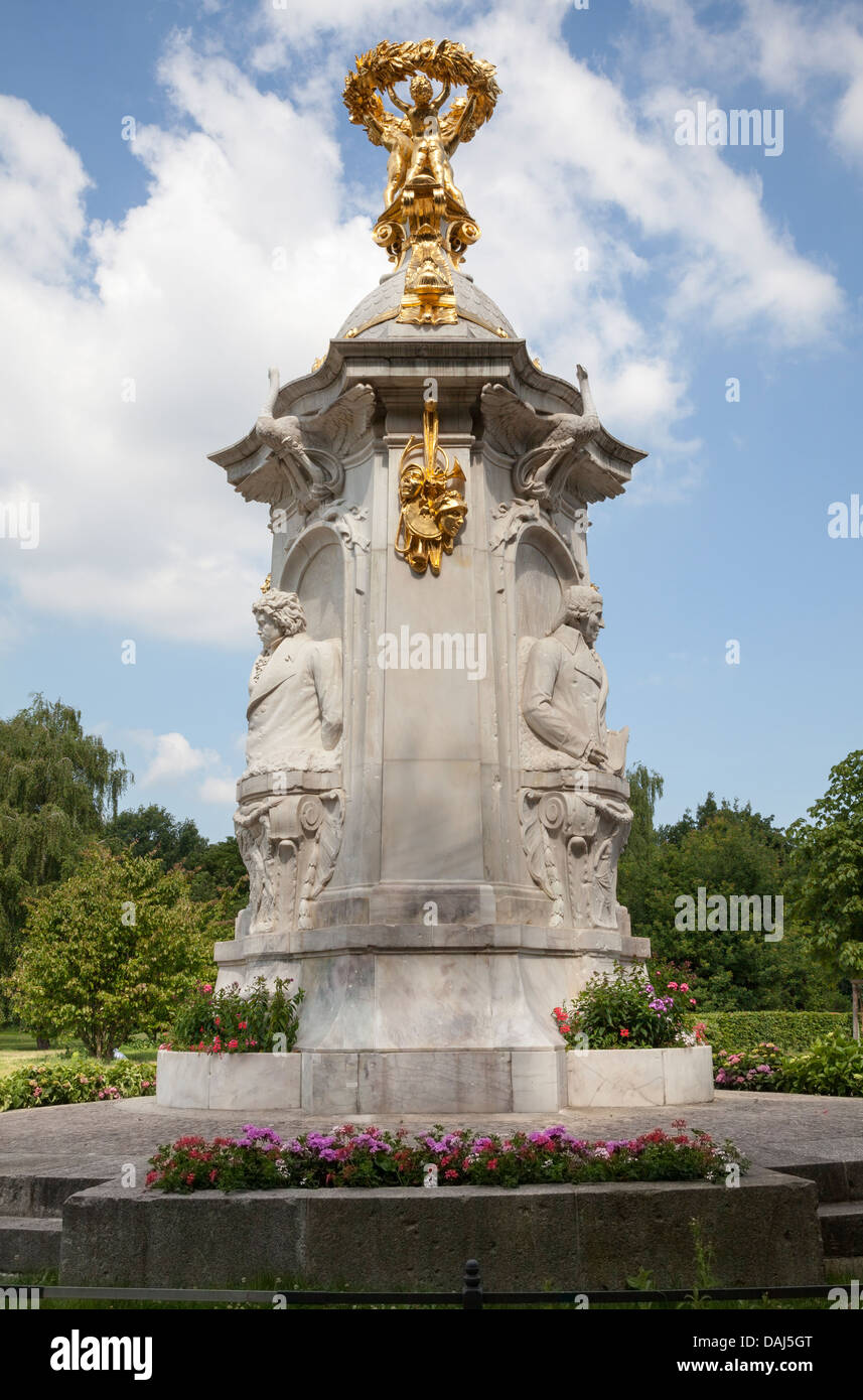 Il Tiergarten compositore statua commemorativa - Beethoven Haydn Mozart, Berlino, Germania Foto Stock