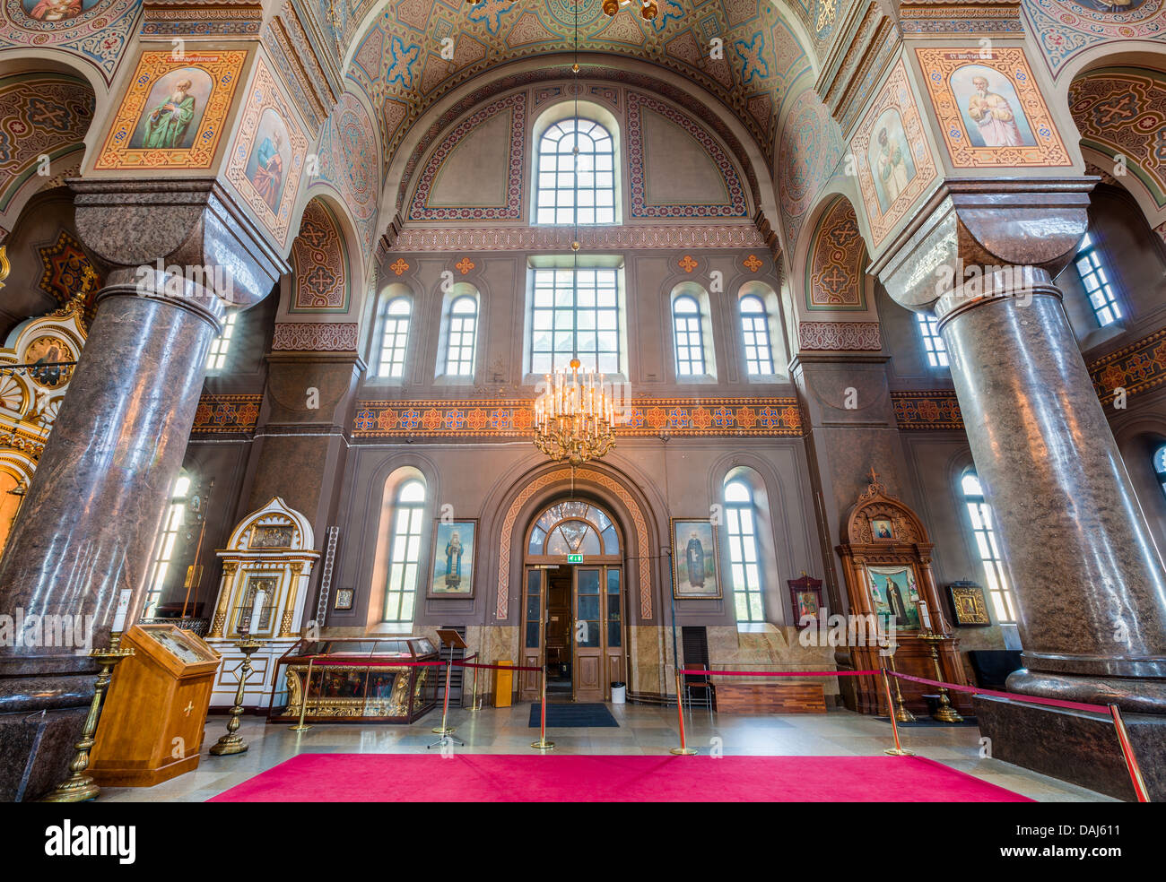 Interno della Cattedrale Uspenski a Helsinki in Finlandia Foto Stock