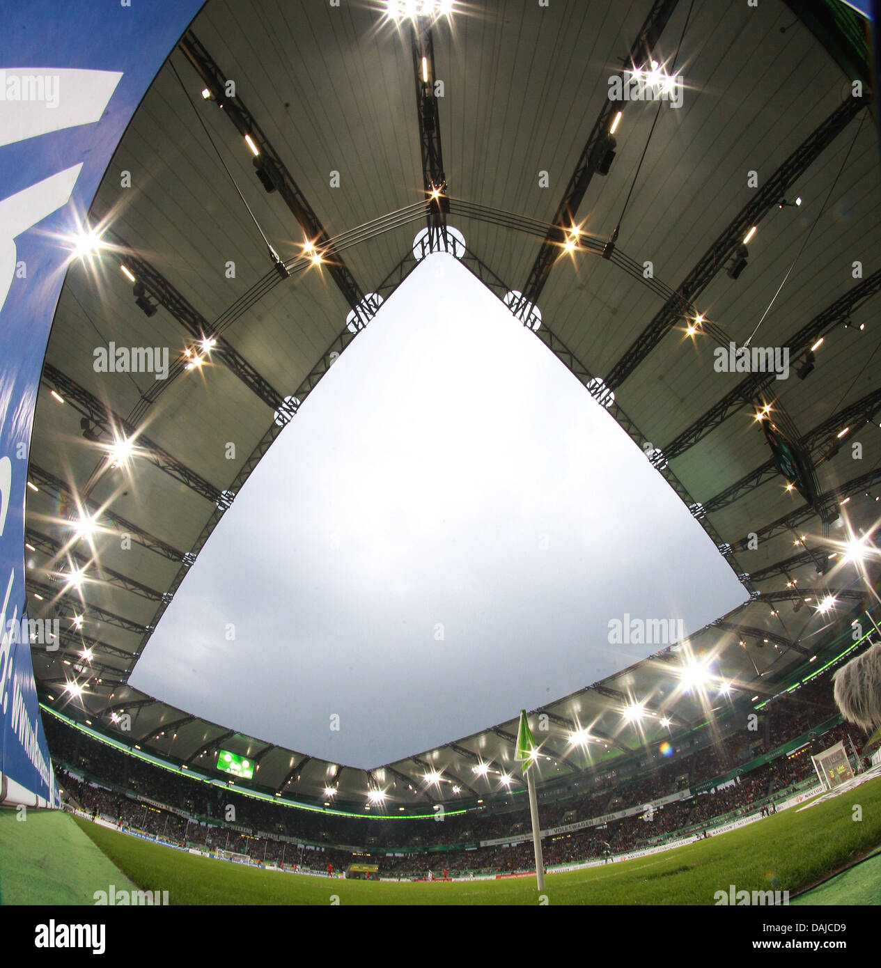 Bundesliga corrispondono VfL Wolfsburg versus Eintracht Frankfurt avviene a Arena Volkswagen a Wolfsburg, in Germania, 03 aprile 2011. Foto: Jens WOLF Foto Stock