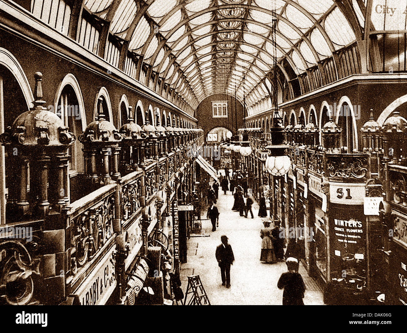 Birmingham City Arcade presto 1900s Foto Stock