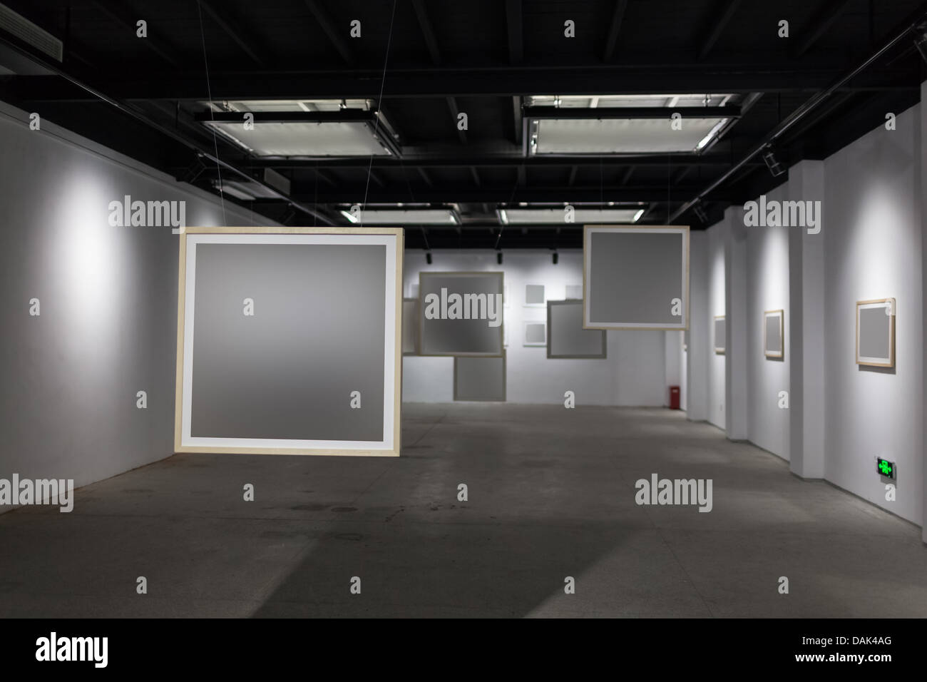 La galleria d'arte senza che nessuno, telaio vuoto. Foto Stock