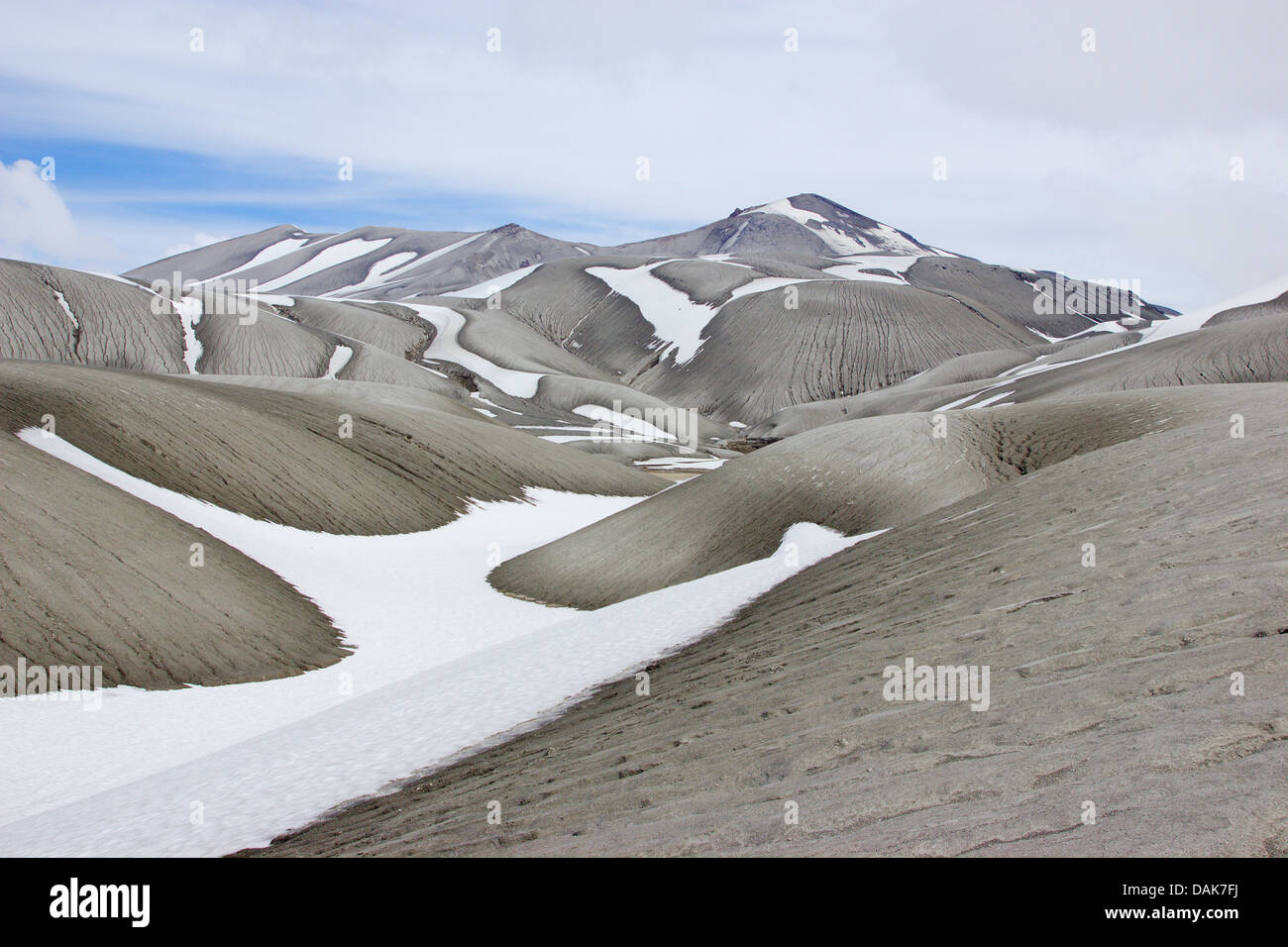 Neve e ceneri vulcaniche a Cordon Caulle, Puyehue, Cile, Patagonia Foto Stock