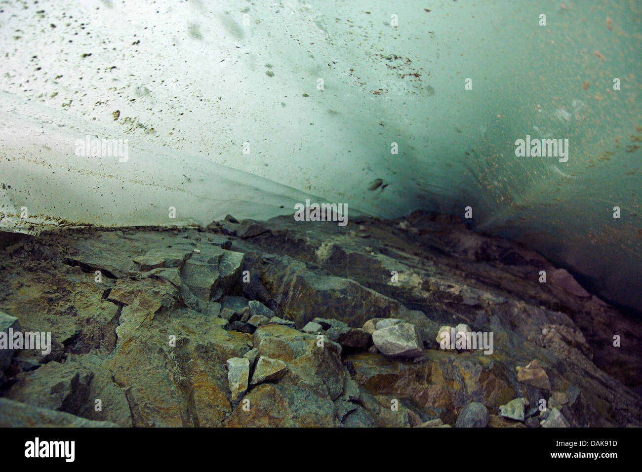 Grotta del ghiacciaio al lato nord-est del Cerro San Lorenzo, Argentina, Patagonia Foto Stock