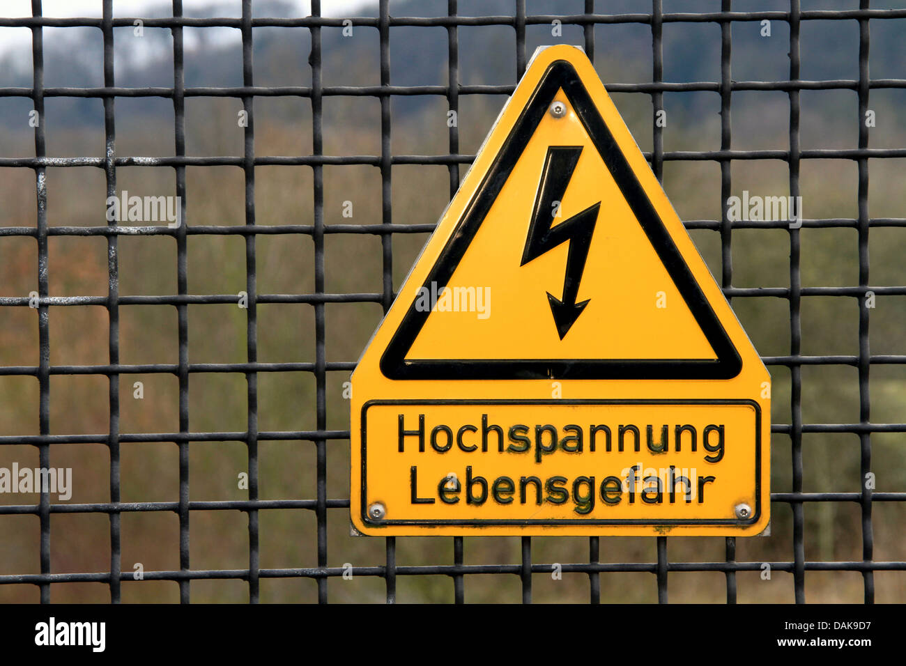 Segnaletica di pericolo "alta tensione - pericolo di vita", Germania Foto Stock