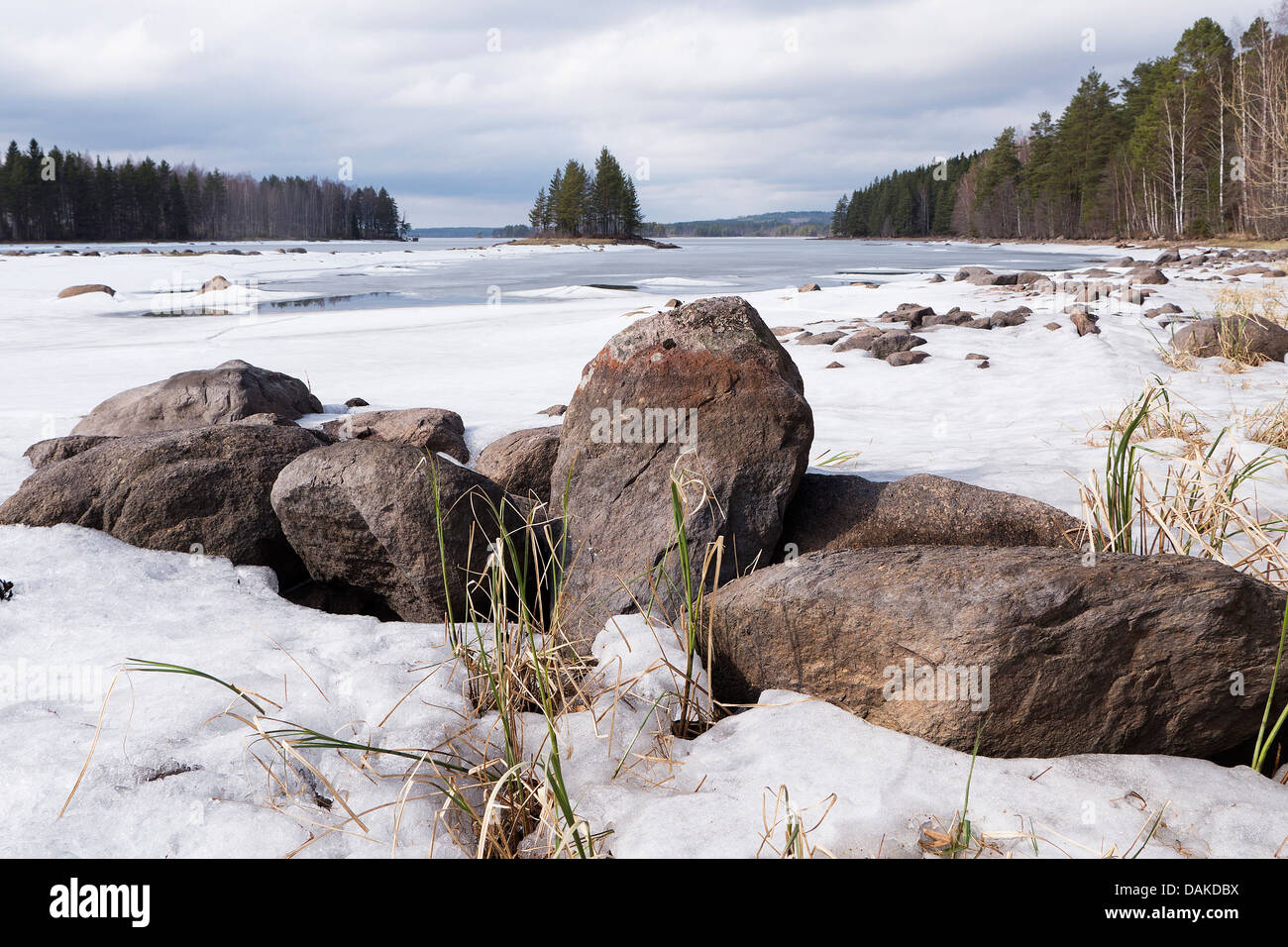 Lo scongelamento del lago in aprile, Svezia Svezia, Filipstadt Foto Stock