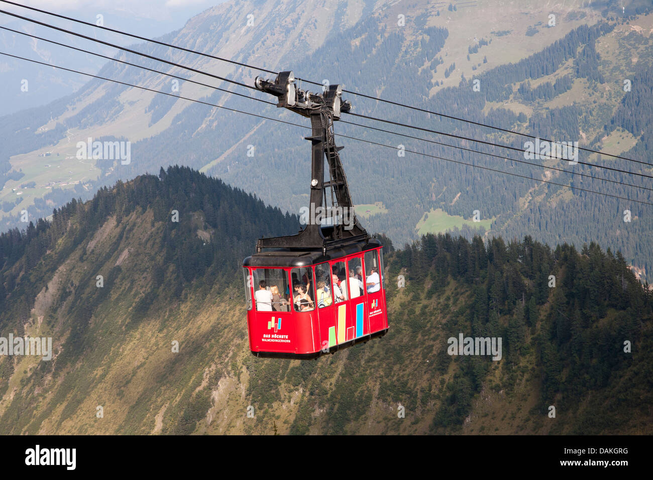 Cabinovia al Walmendinger Horn (1990 m) nella Kleinwalsertal, Austria Vorarlberg Foto Stock