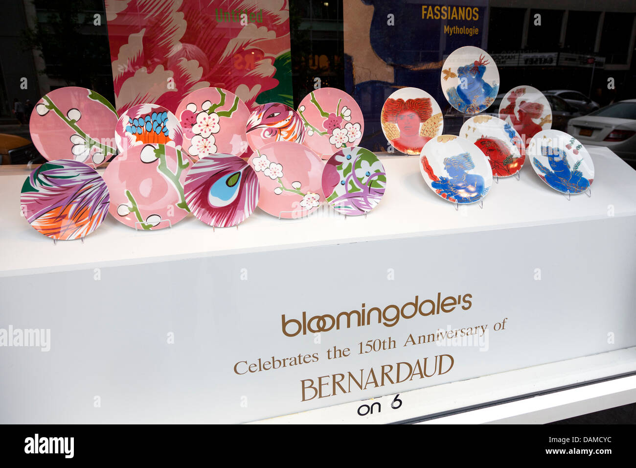 Bloomingdale finestra di progettazione con la Cina nella città di New York Foto Stock