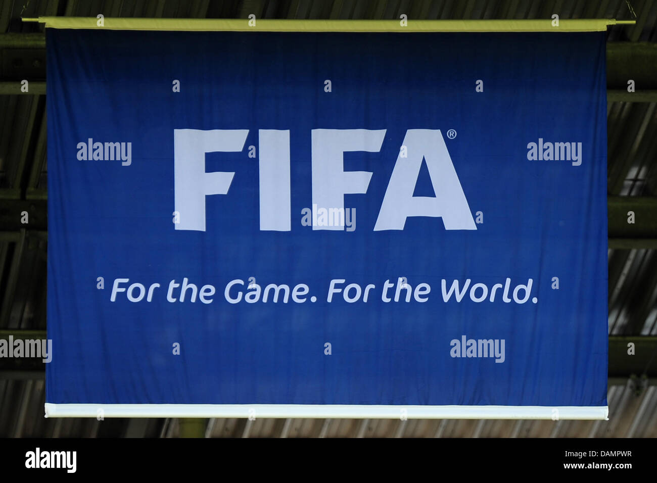 Il logo FIFA è raffigurato in una corrispondenza tra il Giappone e la Nuova Zelanda durante il FIFA femminile di Coppa del Mondo di calcio nel torneo di Bochum, Germania, 27 giugno 2011. Foto: Revierfoto Foto Stock