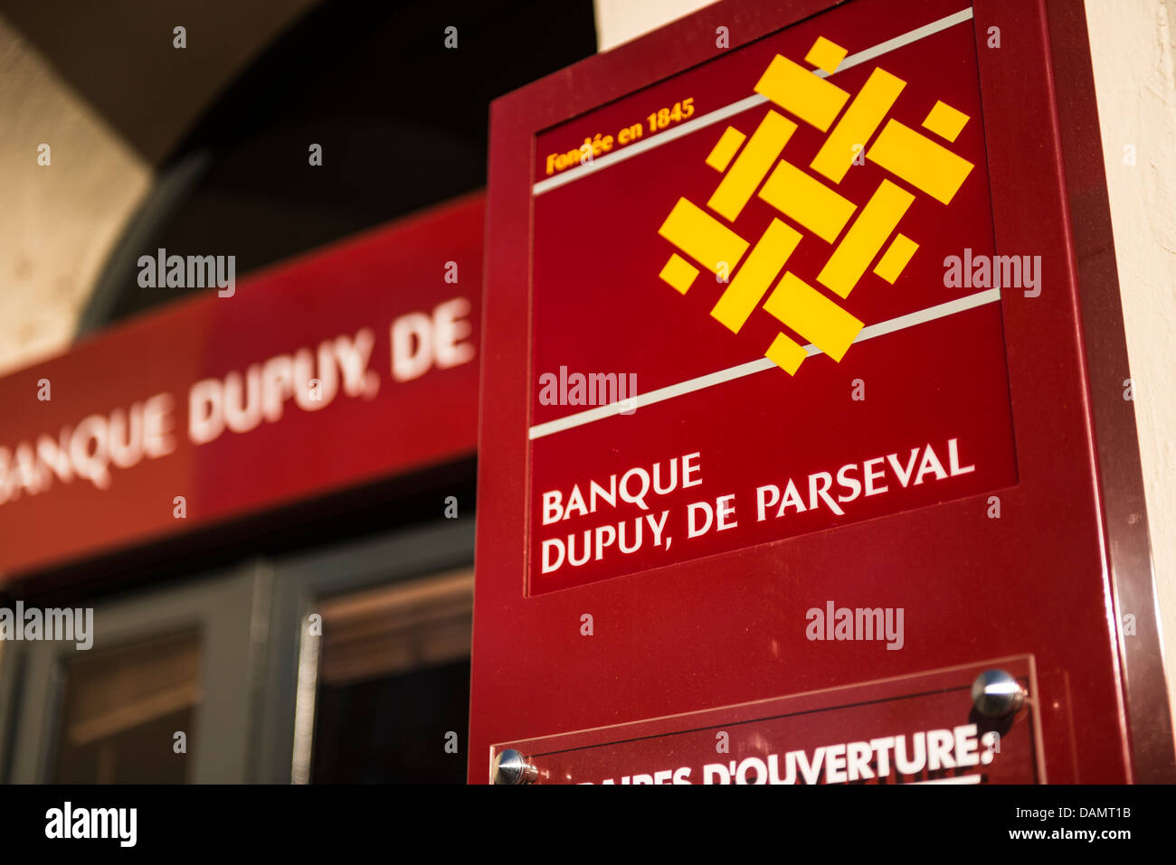 Banca di BDP, Mèze Hérault, Languedoc-Roussillon, Francia Foto Stock