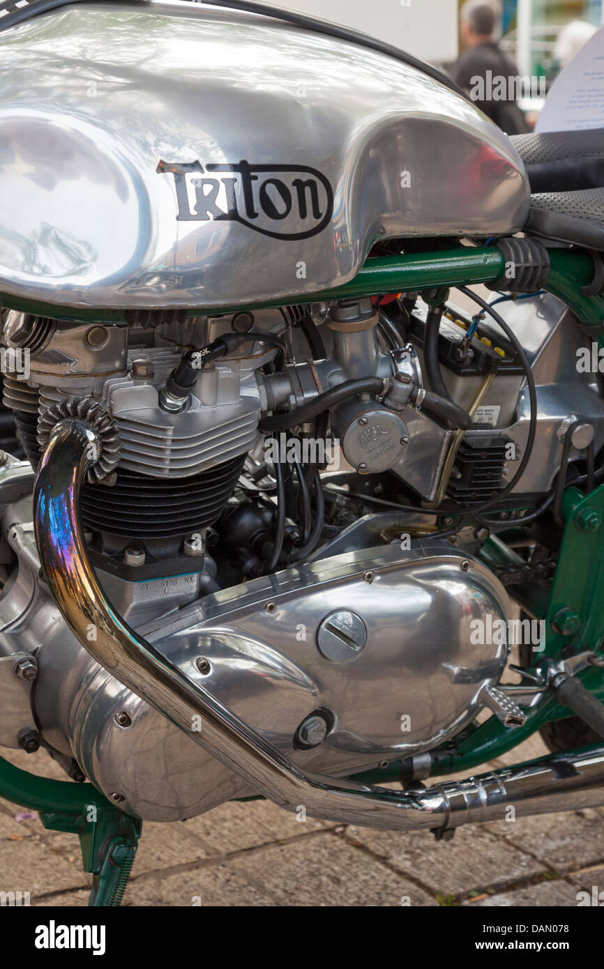 Close up Triton classic motore del motociclo e serbatoio Foto Stock