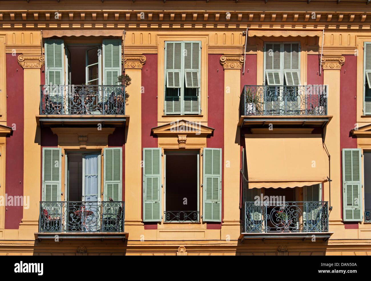 Monaco Monte Carlo vecchio centro balcone vicino al Port Harbour Francia - Francese Foto Stock