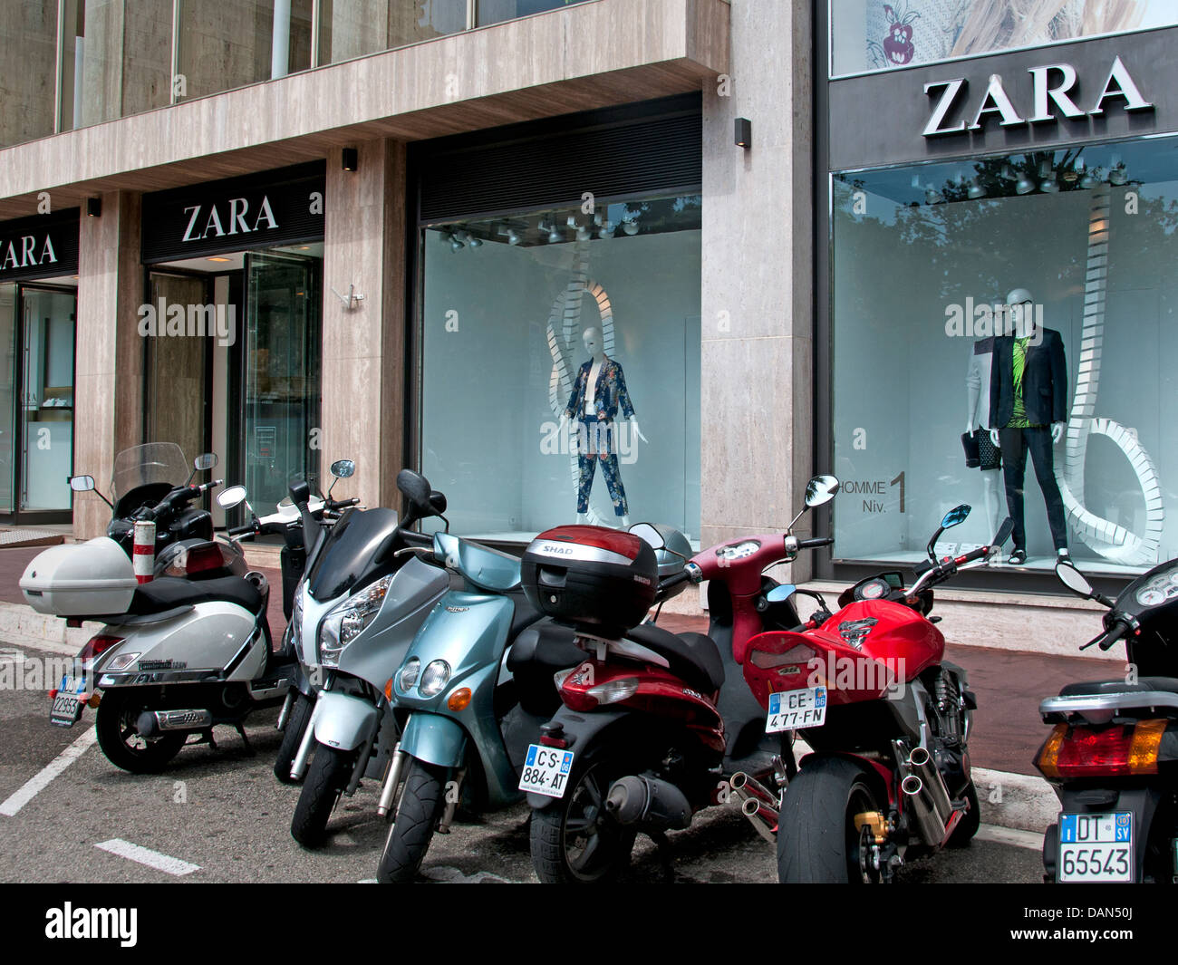 Zara fashion shop Monte Carlo Monaco Costa Azzurra Costa Azzurra Foto stock  - Alamy
