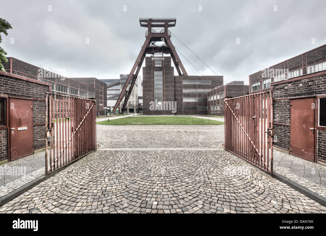 L'ingresso principale per il Complesso industriale delle Miniere di carbone dello Zollverein a Essen Foto Stock