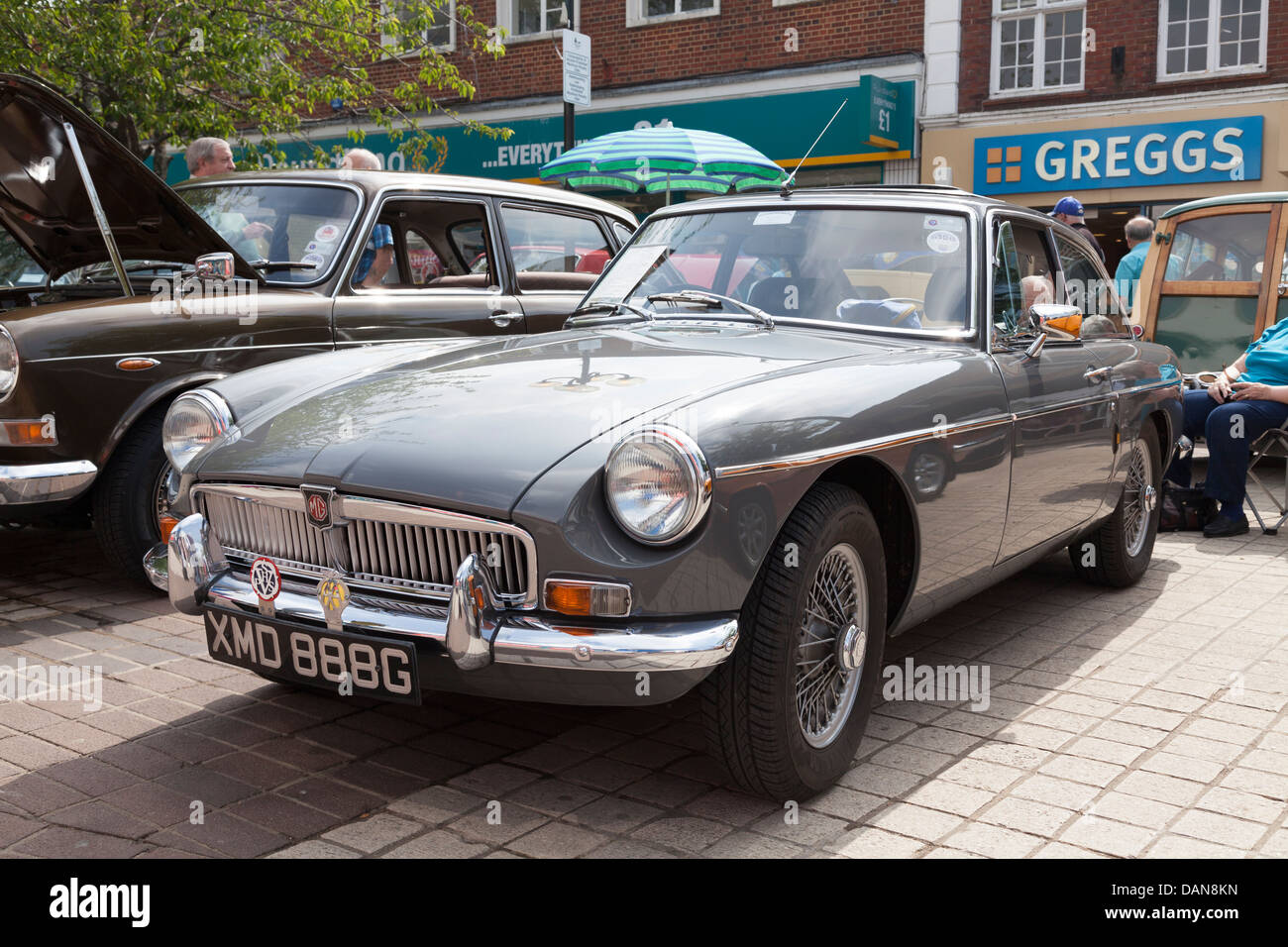 Classic MGB GT a car show Foto Stock