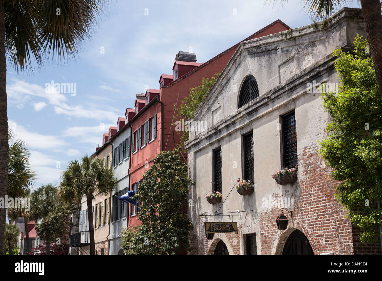 Scenic Facciate di case con fiori, quartiere storico, Charleston, Sc, STATI UNITI D'AMERICA Foto Stock
