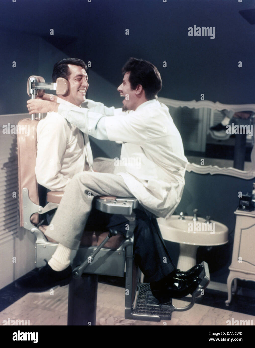 Non sei mai troppo giovane (1955) Dean Martin, Jerry Lewis, Norman TAUROG (DIR), YNTY 002 COLLEZIONE MOVIESTORE LTD Foto Stock