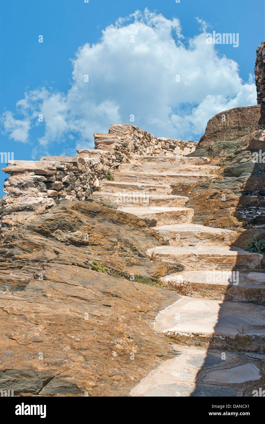 Fasi di pietre sulla montagna, Sifnos, Grecia Foto Stock