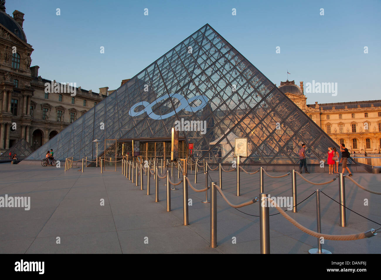 Il museo del Louvre, Parigi, Ile de France, Francia Foto Stock