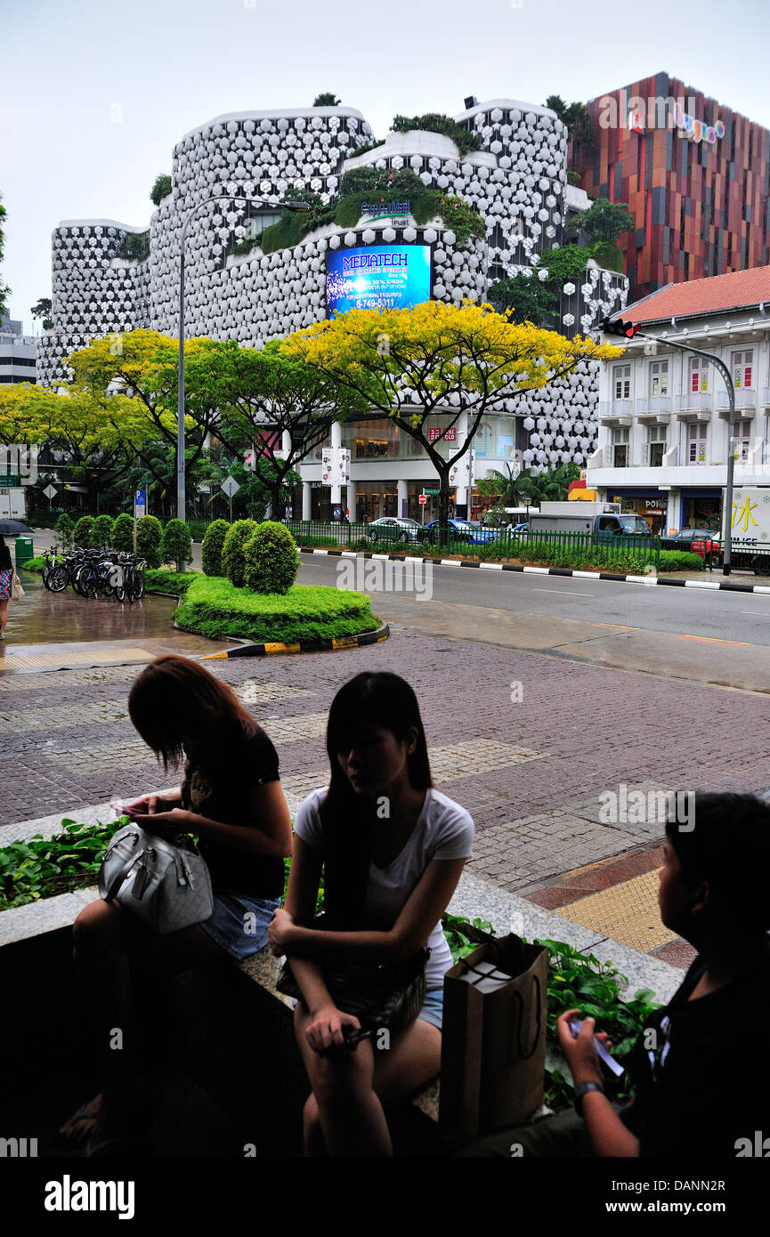 In attesa di pioggia per smettere di Singapore Foto Stock