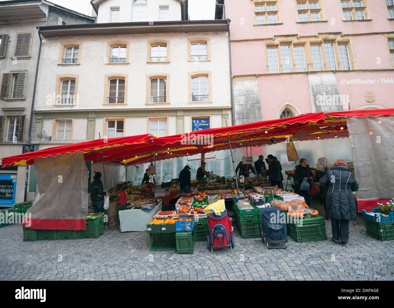 L'Europa, la Svizzera, Biel, centro medievale della città vecchia market Foto Stock