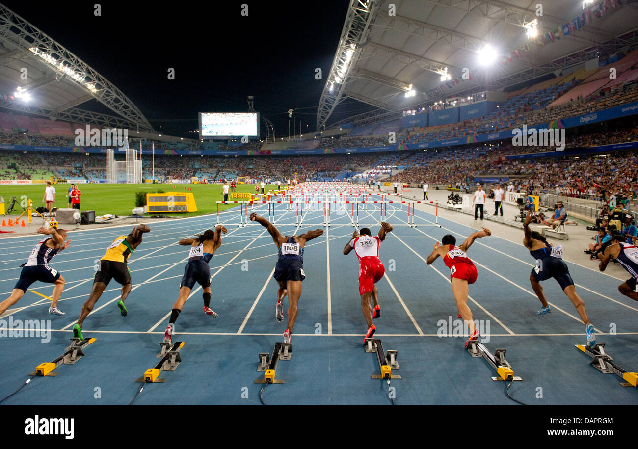 Gli atleti partono agli uomini della 110m Finale al tredicesimo IAAF ai Campionati Mondiali di atletica a Daegu, Repubblica di Corea, il 29 agosto 2011. Foto: Bernd Thissen dpa +++(c) dpa - Bildfunk+++ Foto Stock