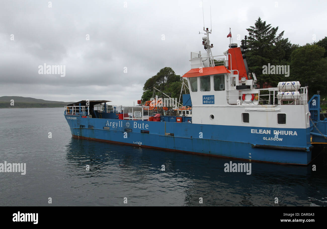 Giura il traghetto a Port askaig porto isola di Islay Scozia Luglio 2013 Foto Stock