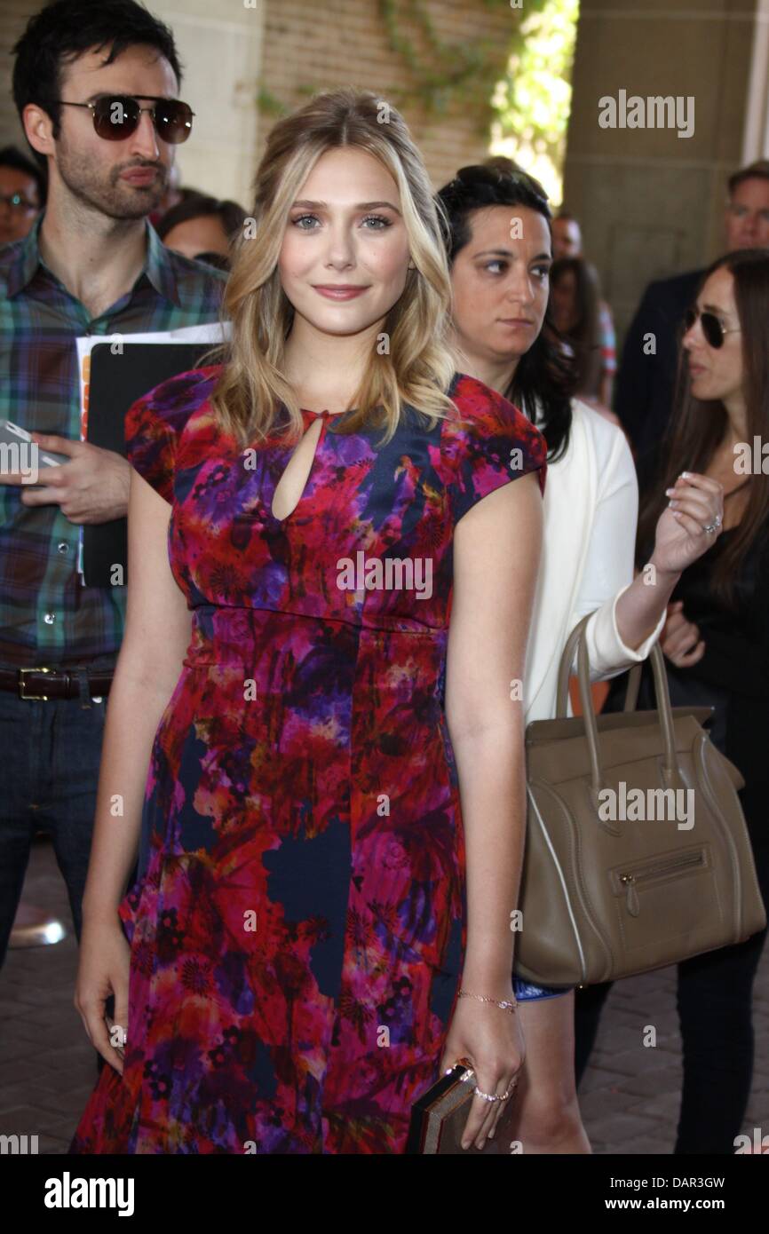 Attrice Elizabeth Olsen assistere alla premiere di 'Martha Marcy può Marlene' durante il Toronto International Film Festival, TIFF a Ryerson Theater di Toronto, Canada, il 11 settembre 2011. Foto: Hubert Boesl Foto Stock