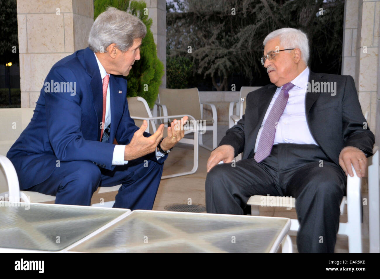Segretario Kerry parla con l Autorità Palestinese Presidente Abbas Foto Stock