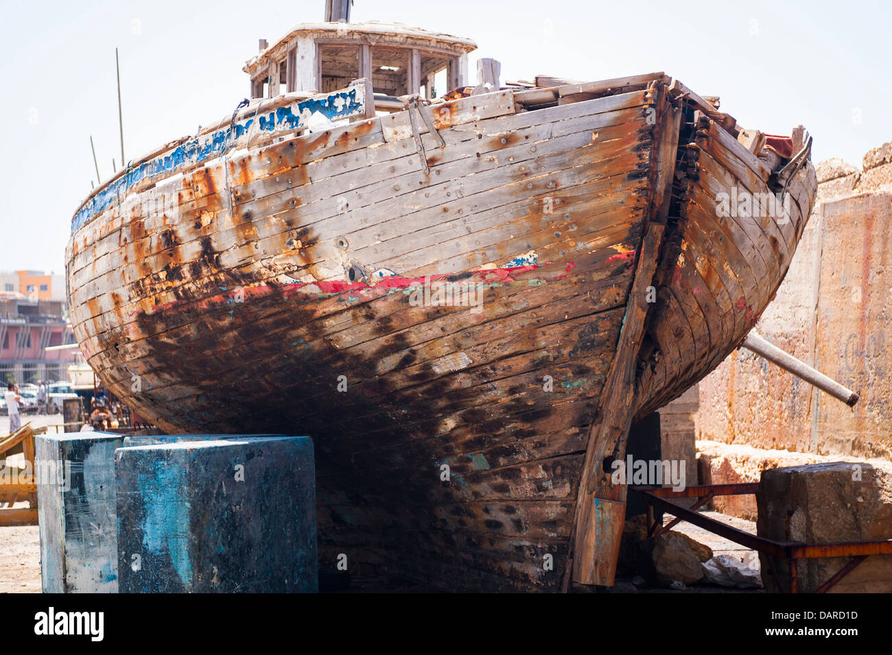 Israele Jaffa Yafo Città Vecchia porto molo del porto di pesca di banchina nave barca trawler riparazione ristrutturazione bacino di carenaggio Foto Stock
