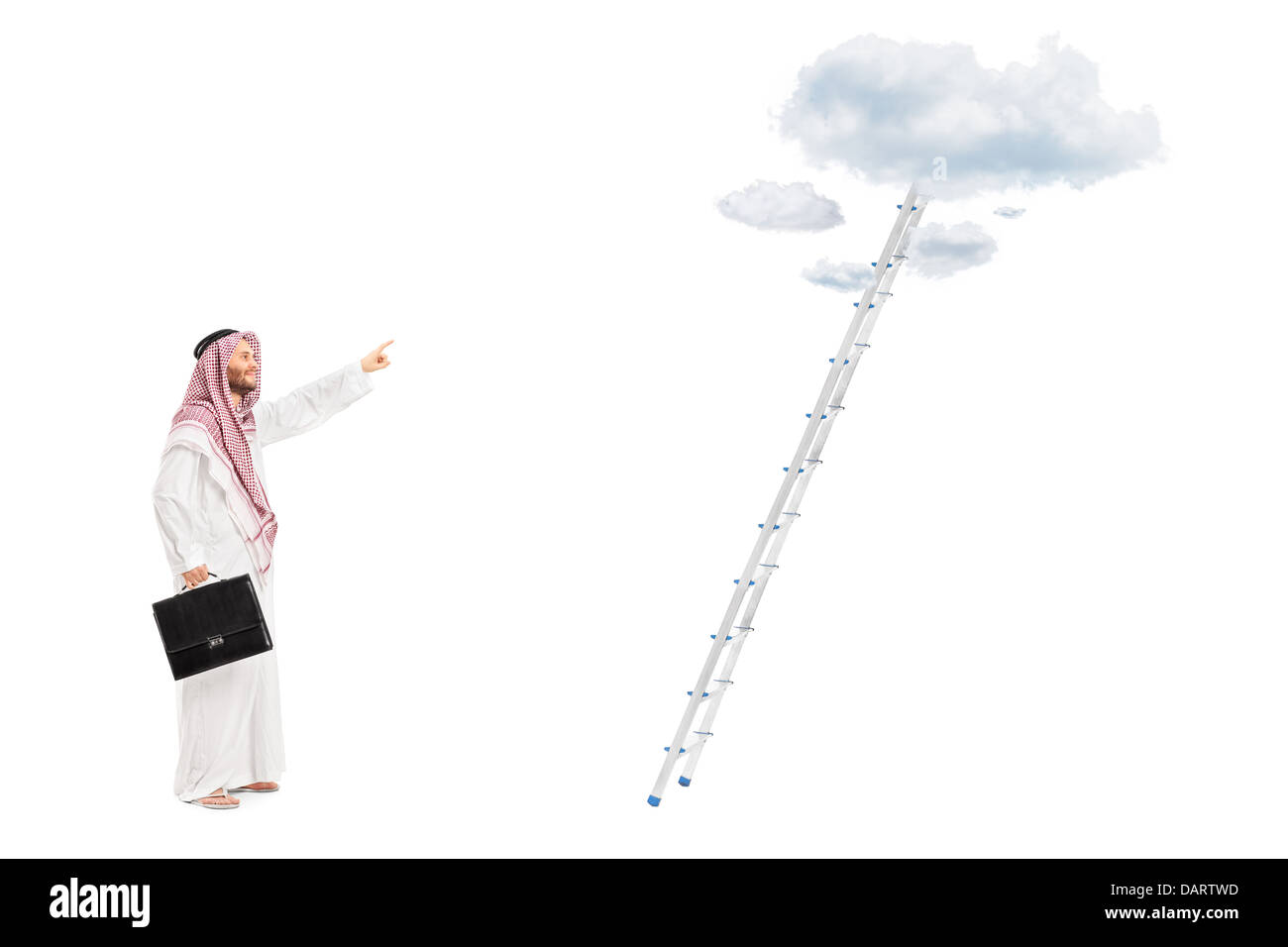 A piena lunghezza Ritratto di un maschio di persona arabo con valigetta in piedi di fronte ad una scala con il cloud e puntamento Foto Stock