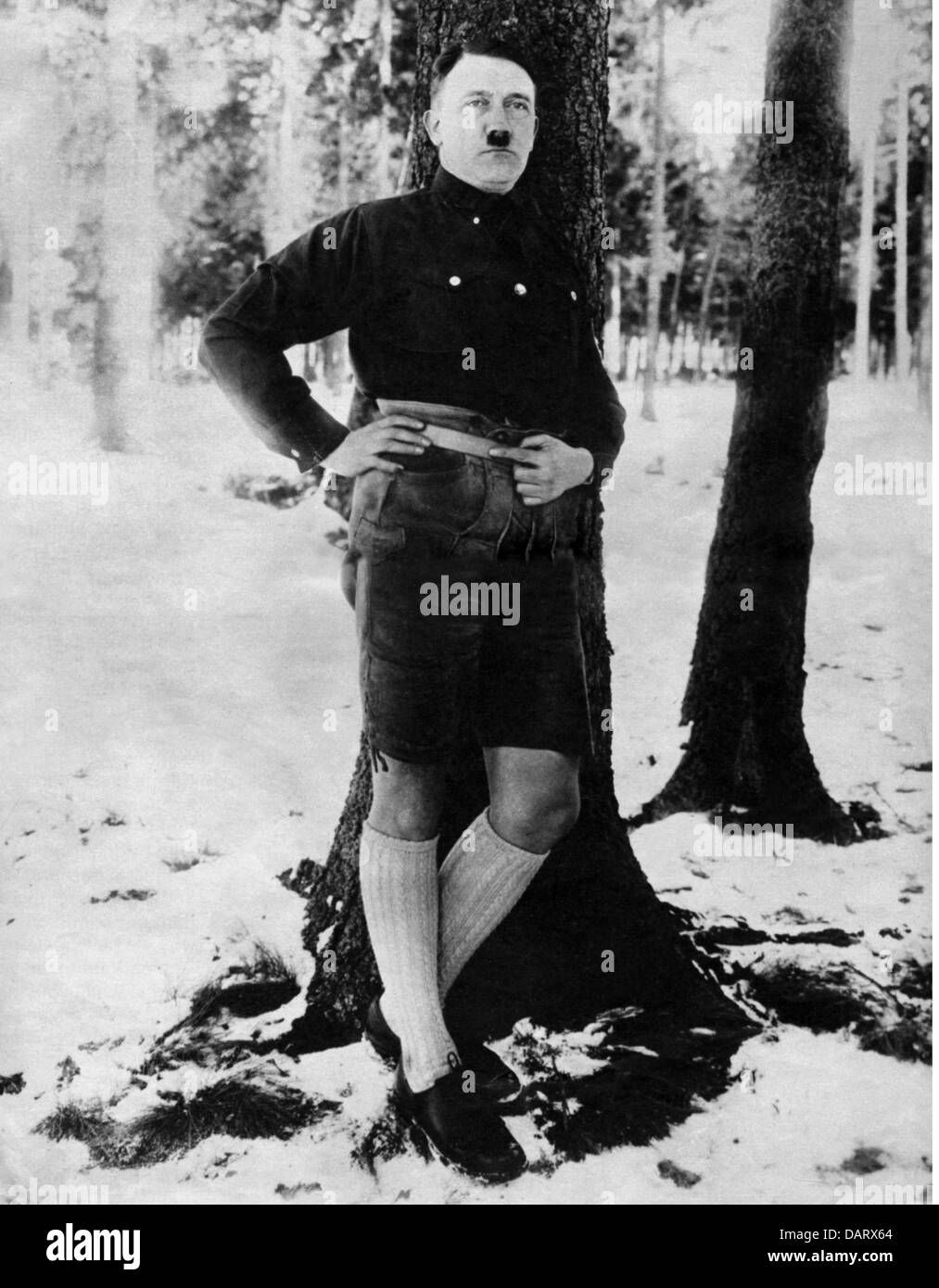 Hitler, Adolf, 20.4.1889 - 30.4.1945, politico tedesco (NSDAP), lunghezza intera, primavera 1927, Foto Stock