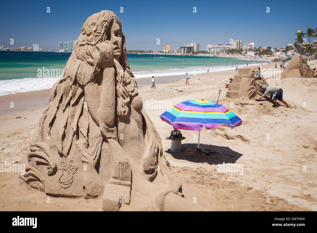 Le sculture di sabbia sulla spiaggia vicino al Malecon Puerto Vallarta, Messico, marzo 2013. Foto Stock
