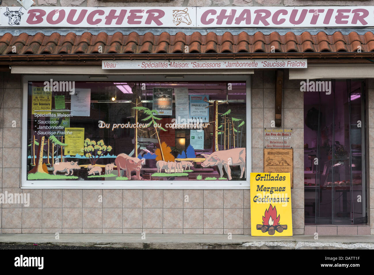 Negozio di macellaio a Le Chambon sur Lignon. Haute Loire. Auvergne. Francia Foto Stock