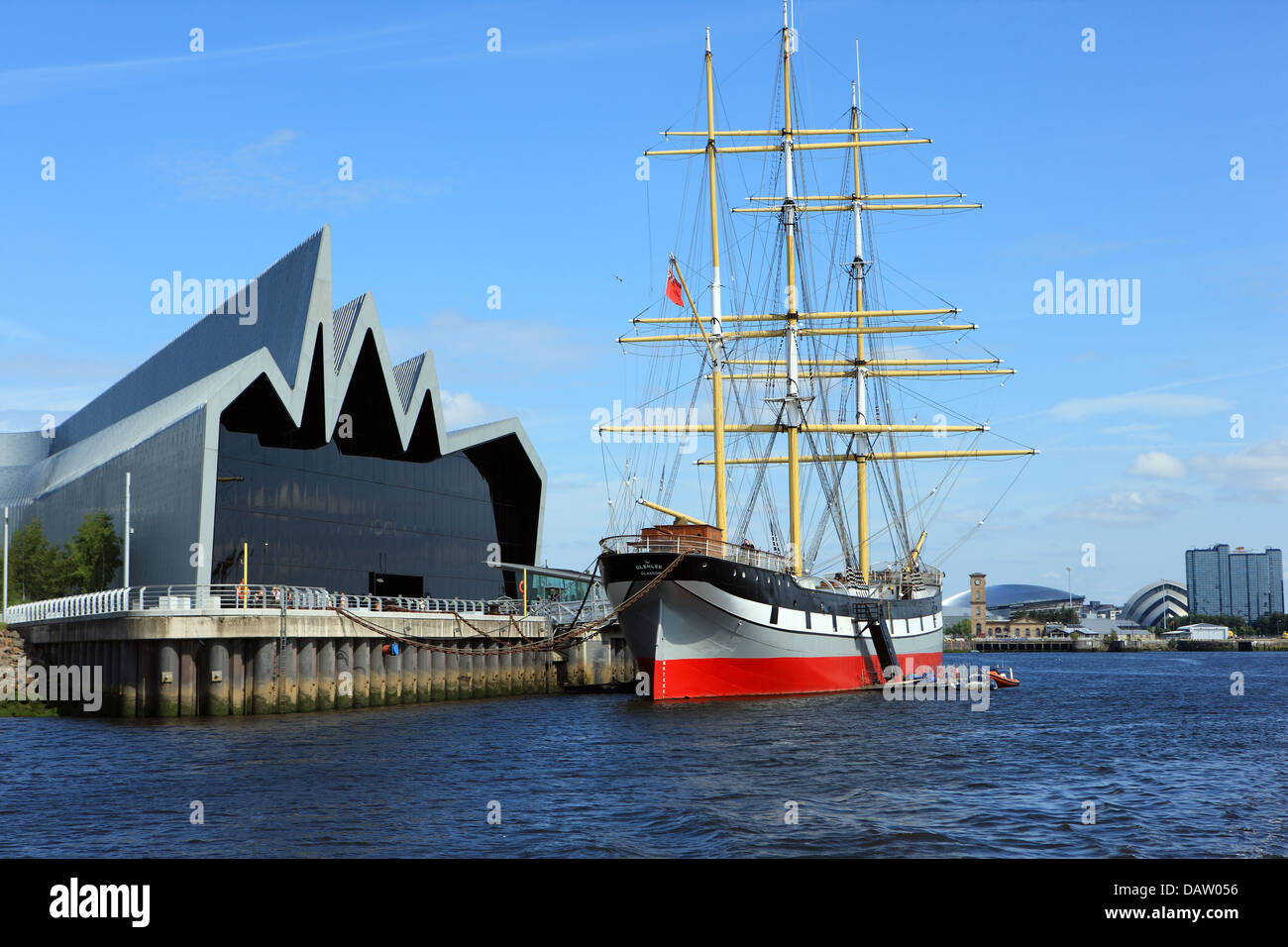 Tall Ship, Glenlee, ormeggiata al di fuori del Riverside Museum di Glasgow Foto Stock