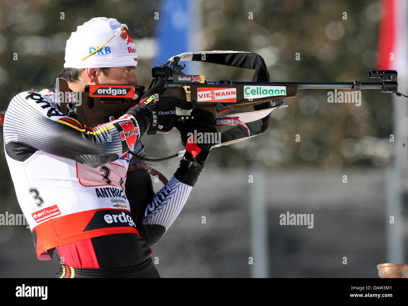 Biatleta tedesco Ricco Gross foto riprese durante il relè 4x7,5 km maschile della Coppa del Mondo di Biathlon ad Anterselva, Germania, 10 febbraio. Il russo ha vinto davanti a Norvegia e Germania. Foto: Martin Schutt Foto Stock